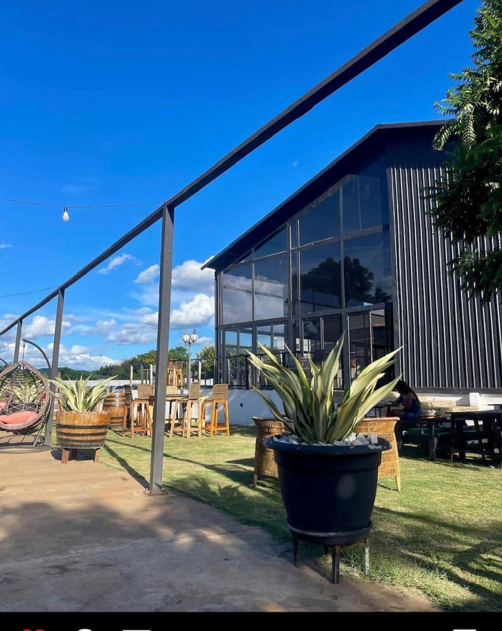 The Shed Venue & Boutique Hotel リロングウェ エクステリア 写真