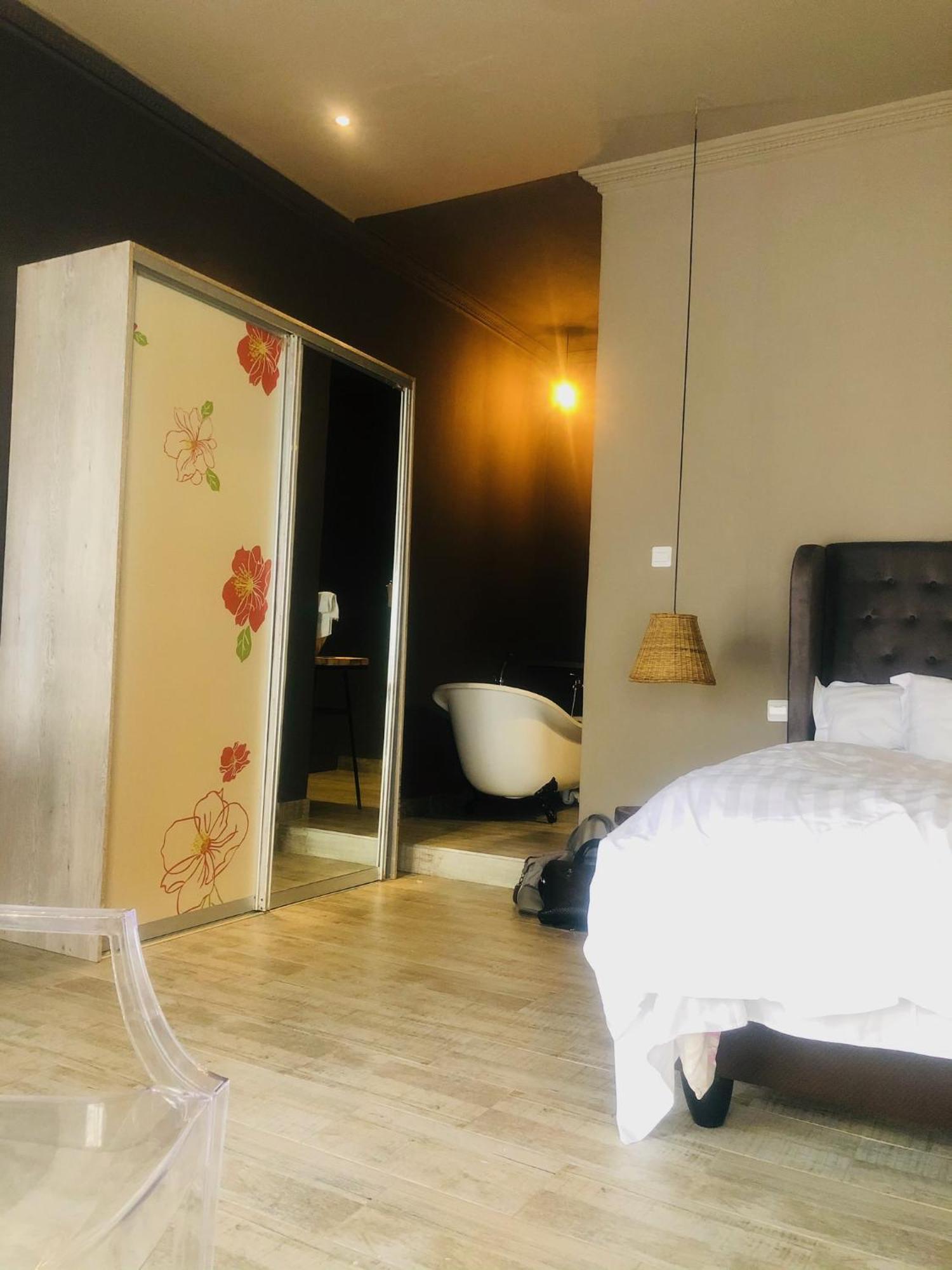 The Shed Venue & Boutique Hotel リロングウェ エクステリア 写真