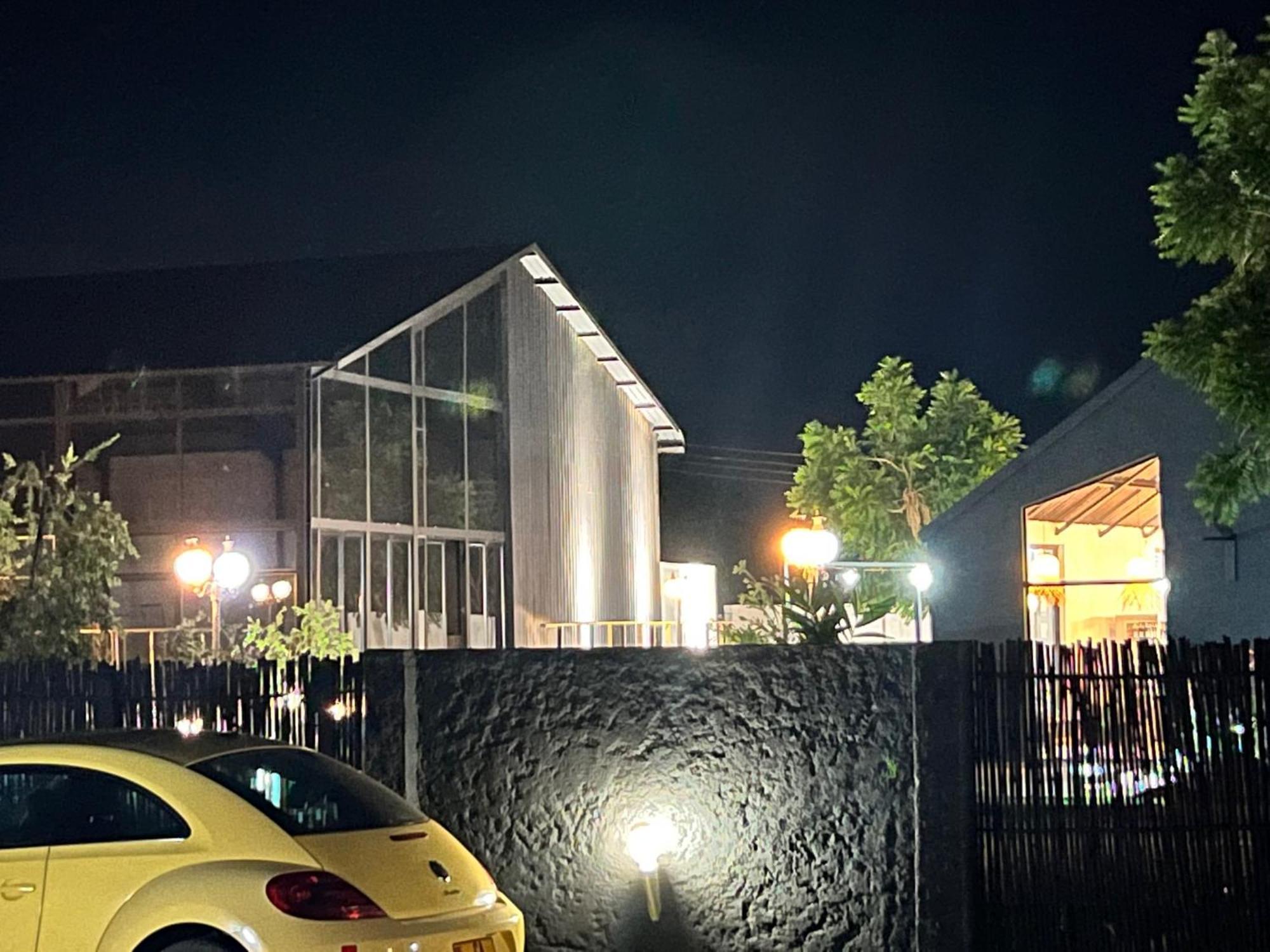 The Shed Venue & Boutique Hotel リロングウェ エクステリア 写真