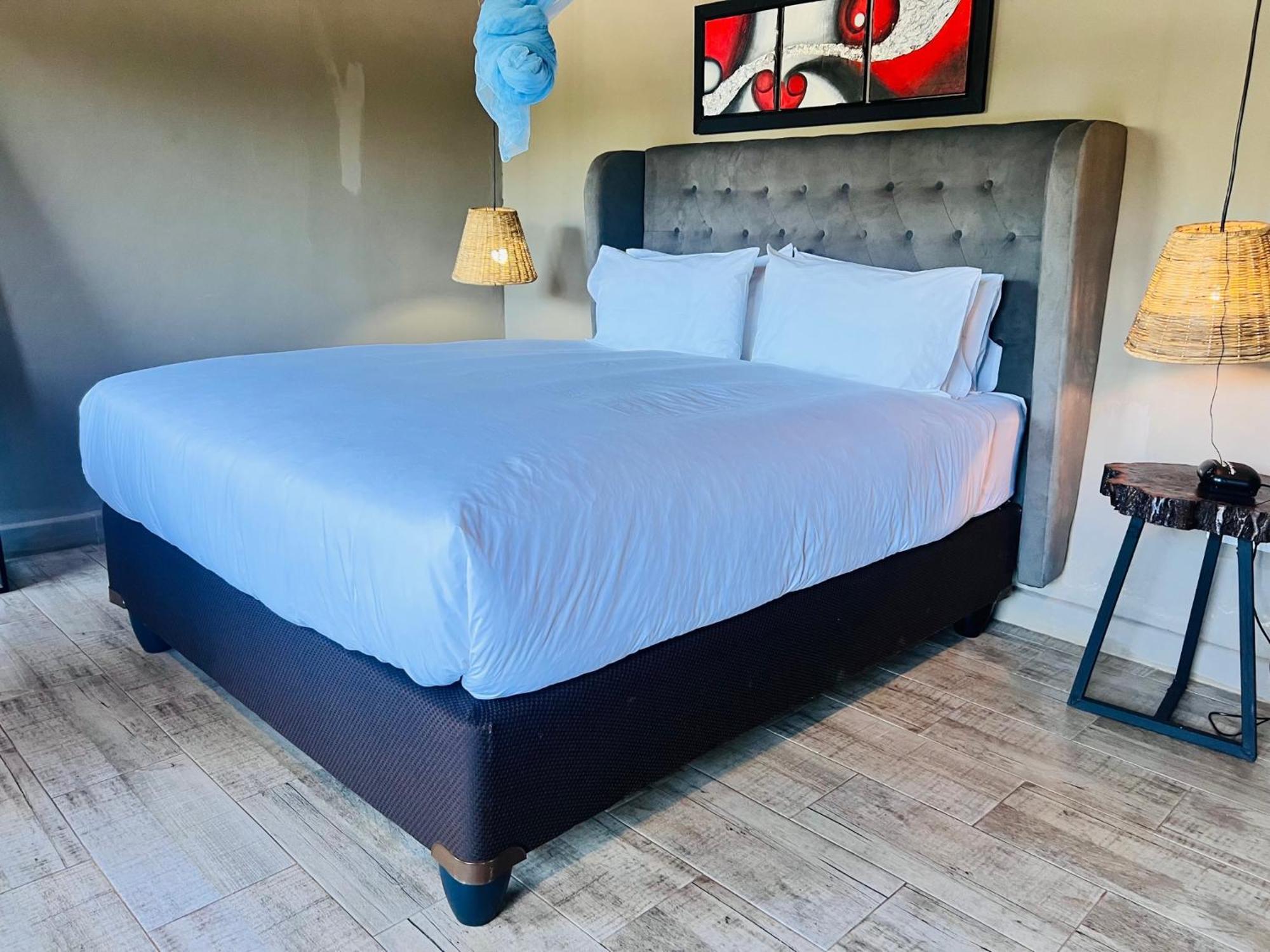 The Shed Venue & Boutique Hotel リロングウェ エクステリア 写真