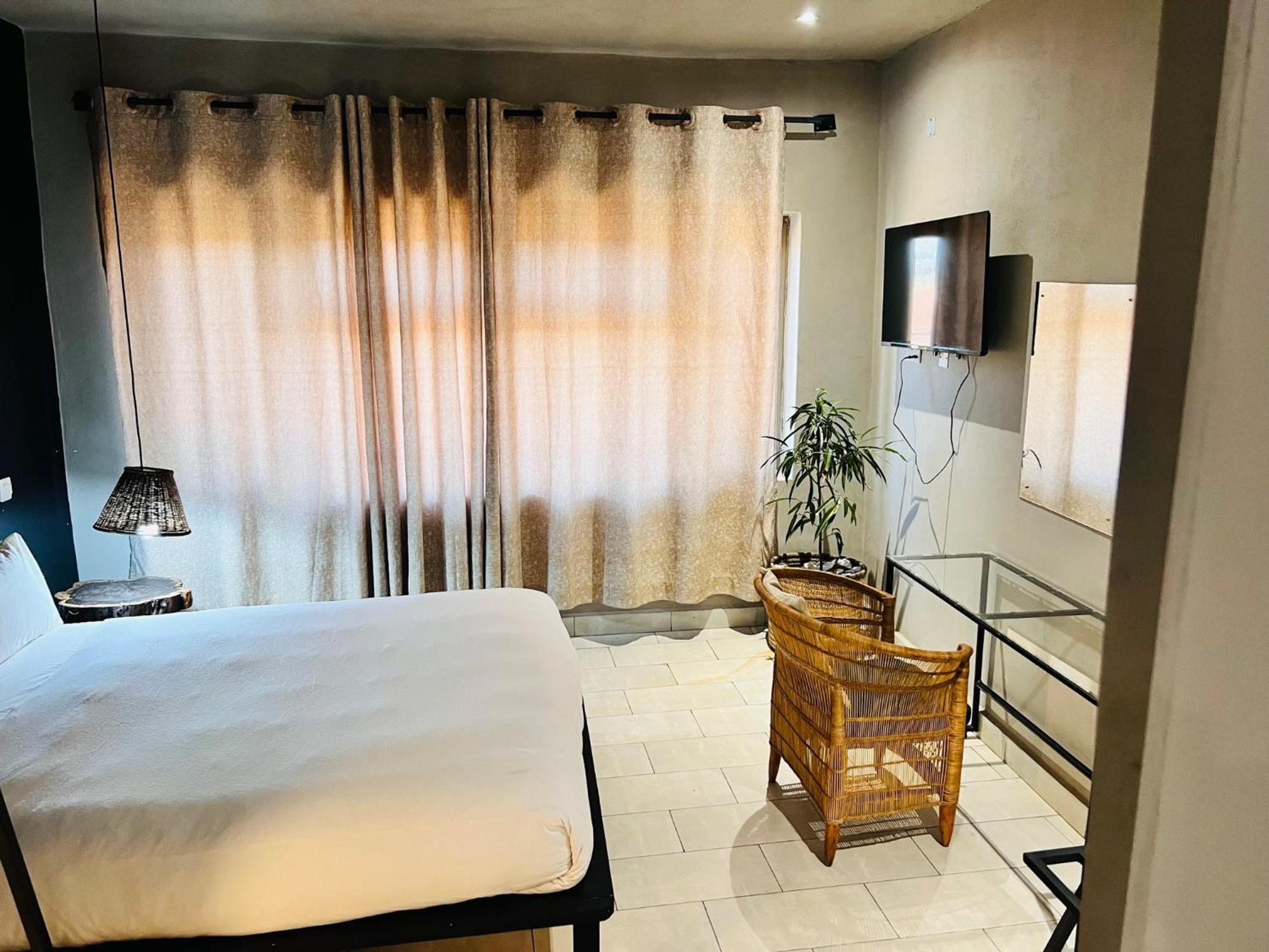 The Shed Venue & Boutique Hotel リロングウェ エクステリア 写真